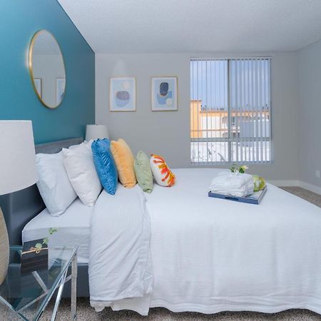 Universal Studios 8 Min Drive Two Bedroom Apartment With Free Parking Los Angeles Exteriör bild