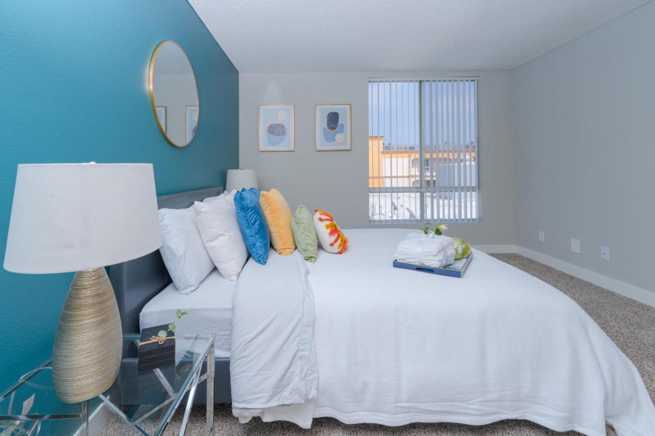 Universal Studios 8 Min Drive Two Bedroom Apartment With Free Parking Los Angeles Exteriör bild